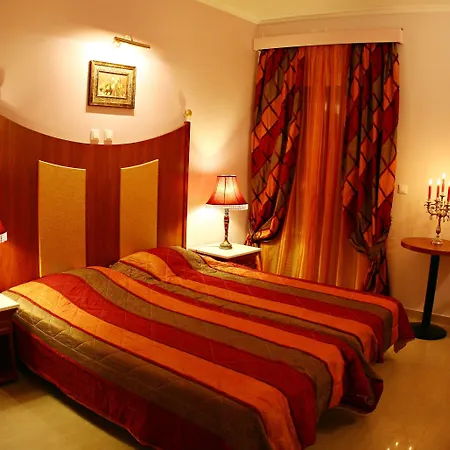 Ionis Art Hotel 4*