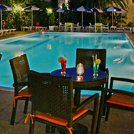 Ionis Art Hotel 4*