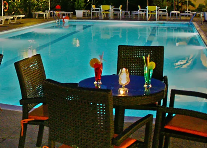 Ionis Art Hotell 4*
